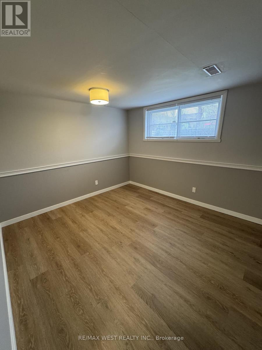 B2 - 35 Lilywood Road, Toronto, Ontario  M6B 1V6 - Photo 9 - W14100232
