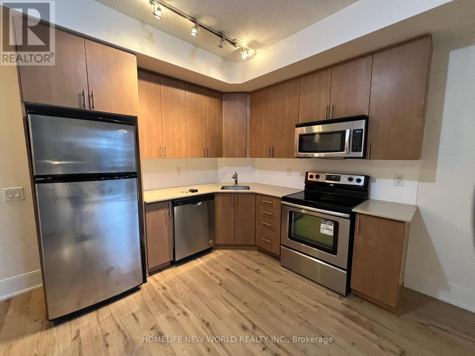 1032 - 560 Front Street W, Toronto, Ontario  M1V 1C1 - Photo 2 - C14102178