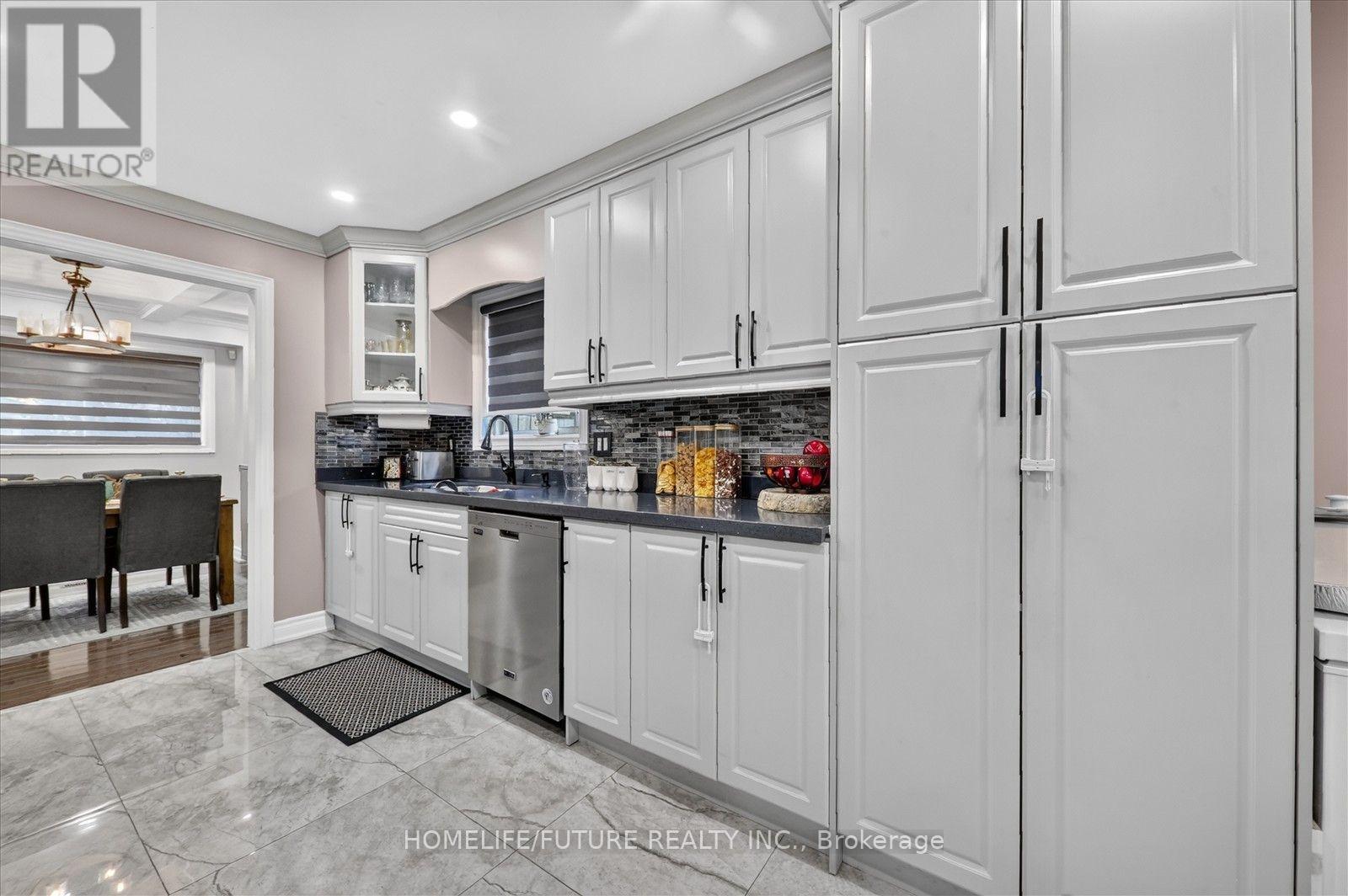 1569 Jaywin Circle, Pickering, Ontario  L1V 2W3 - Photo 10 - E14102202