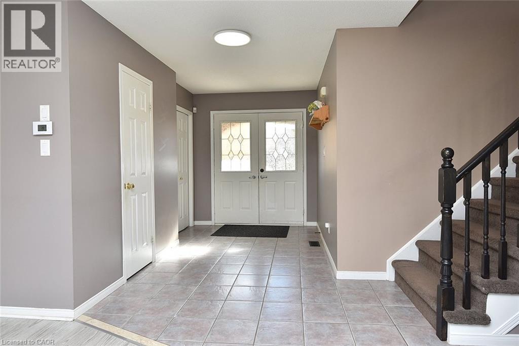 71 Stone Church Road E, Hamilton, Ontario  L9B 1A8 - Photo 4 - 40868546