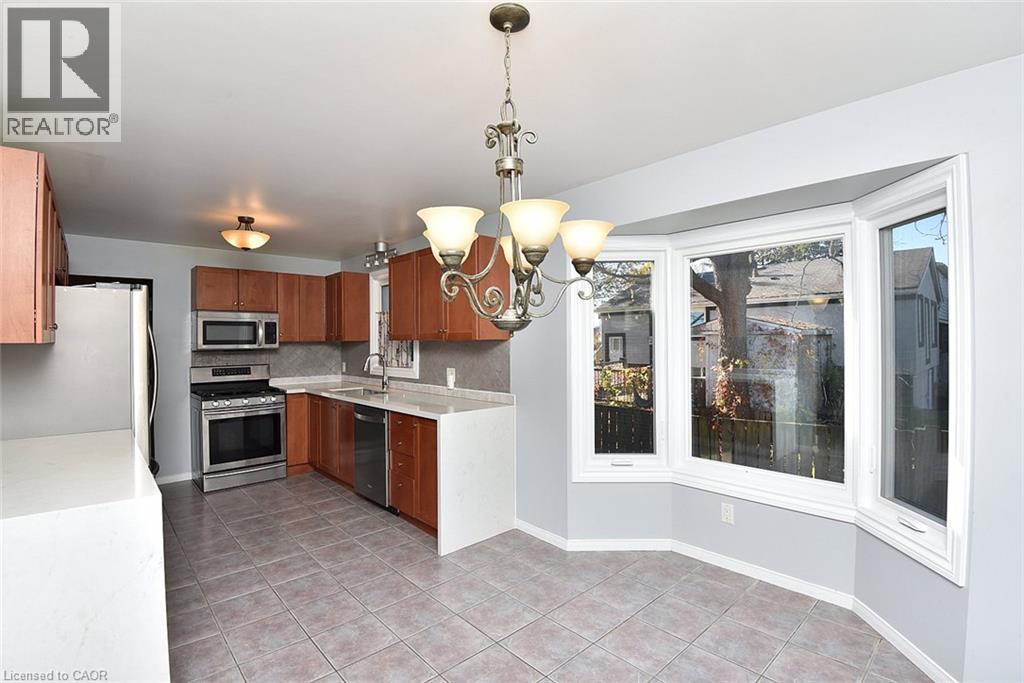 71 Stone Church Road E, Hamilton, Ontario  L9B 1A8 - Photo 19 - 40868546