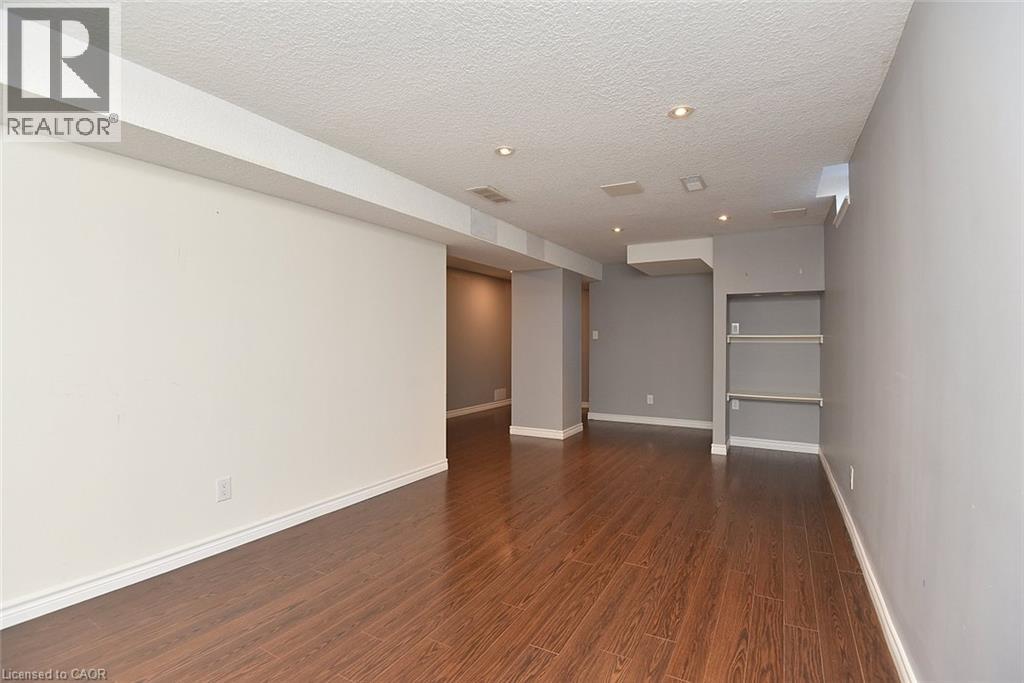 71 Stone Church Road E, Hamilton, Ontario  L9B 1A8 - Photo 38 - 40868546