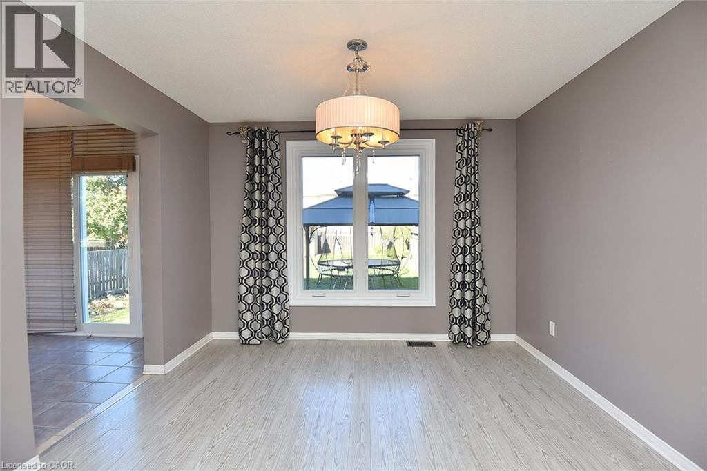 71 Stone Church Road E, Hamilton, Ontario  L9B 1A8 - Photo 10 - 40868546