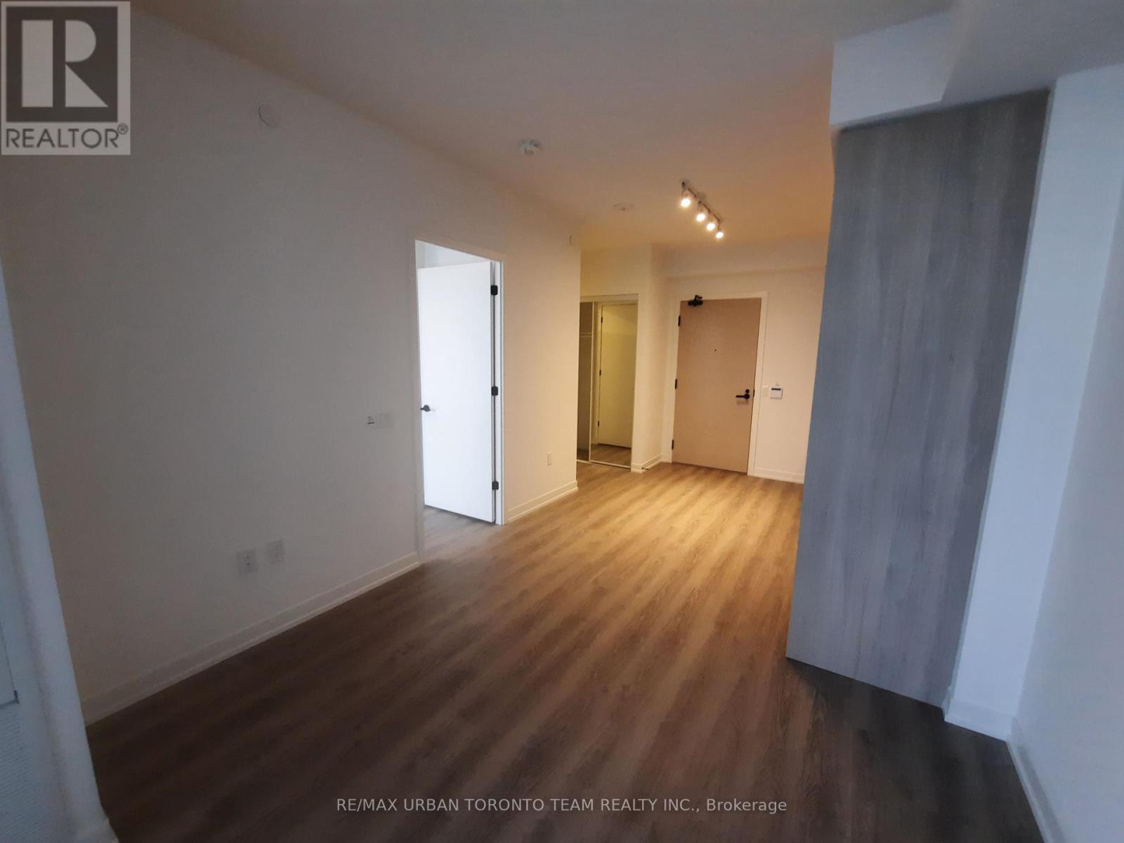1505 - 8 Interchange Way, Vaughan (Vaughan Corporate Centre), Ontario  L4K 5Z7 - Photo 10 - N14102216