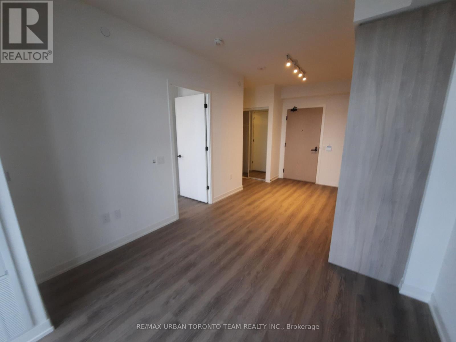 1505 - 8 Interchange Way, Vaughan (Vaughan Corporate Centre), Ontario  L4K 5Z7 - Photo 11 - N14102216