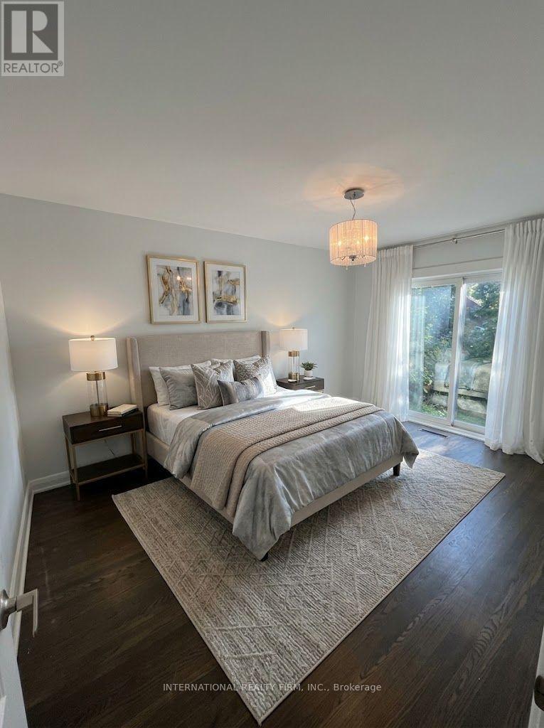 582 South Service Road, Mississauga, Ontario  L5G 2S6 - Photo 5 - W14083552