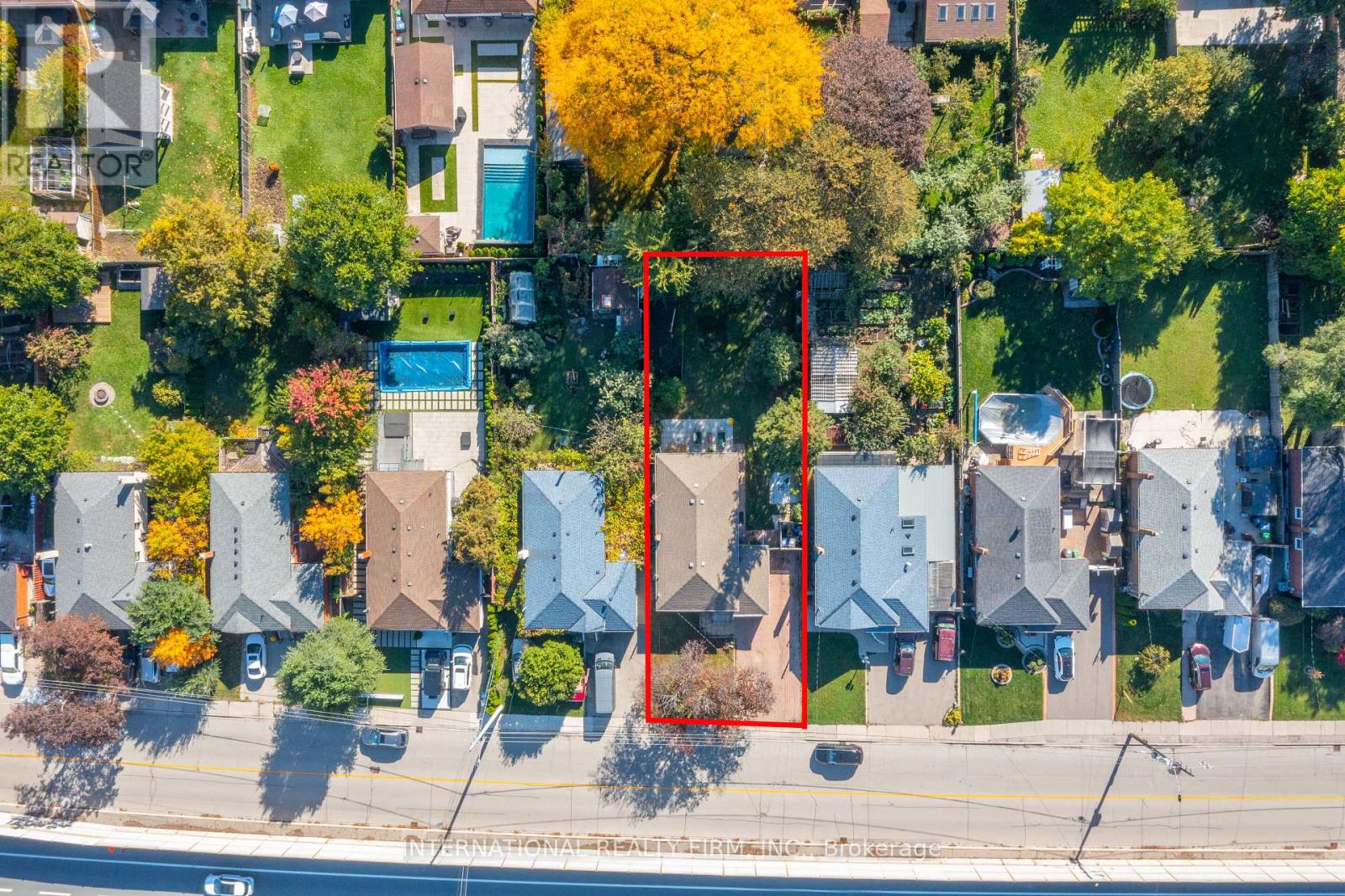 582 South Service Road, Mississauga, Ontario  L5G 2S6 - Photo 2 - W14083552