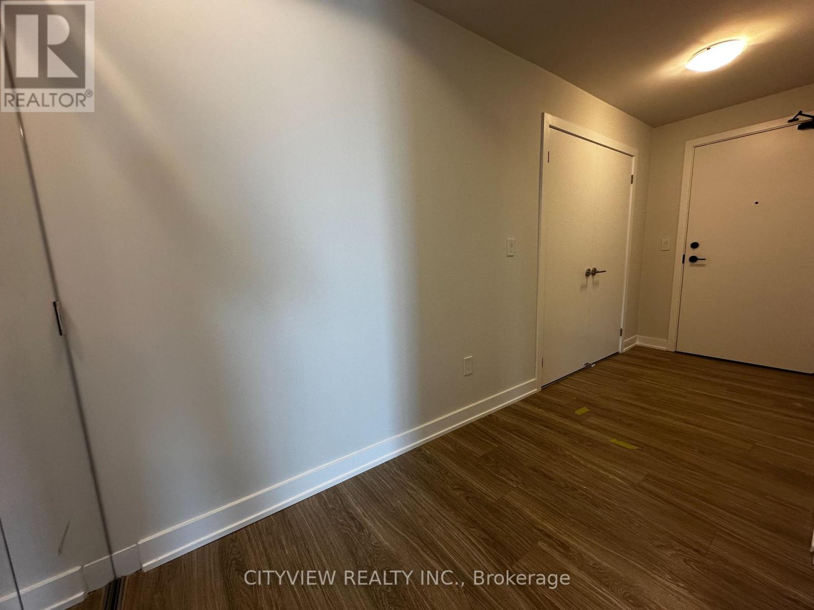2411 - 430 Square One Drive, Mississauga, Ontario  L5B 0L6 - Photo 2 - W14102276