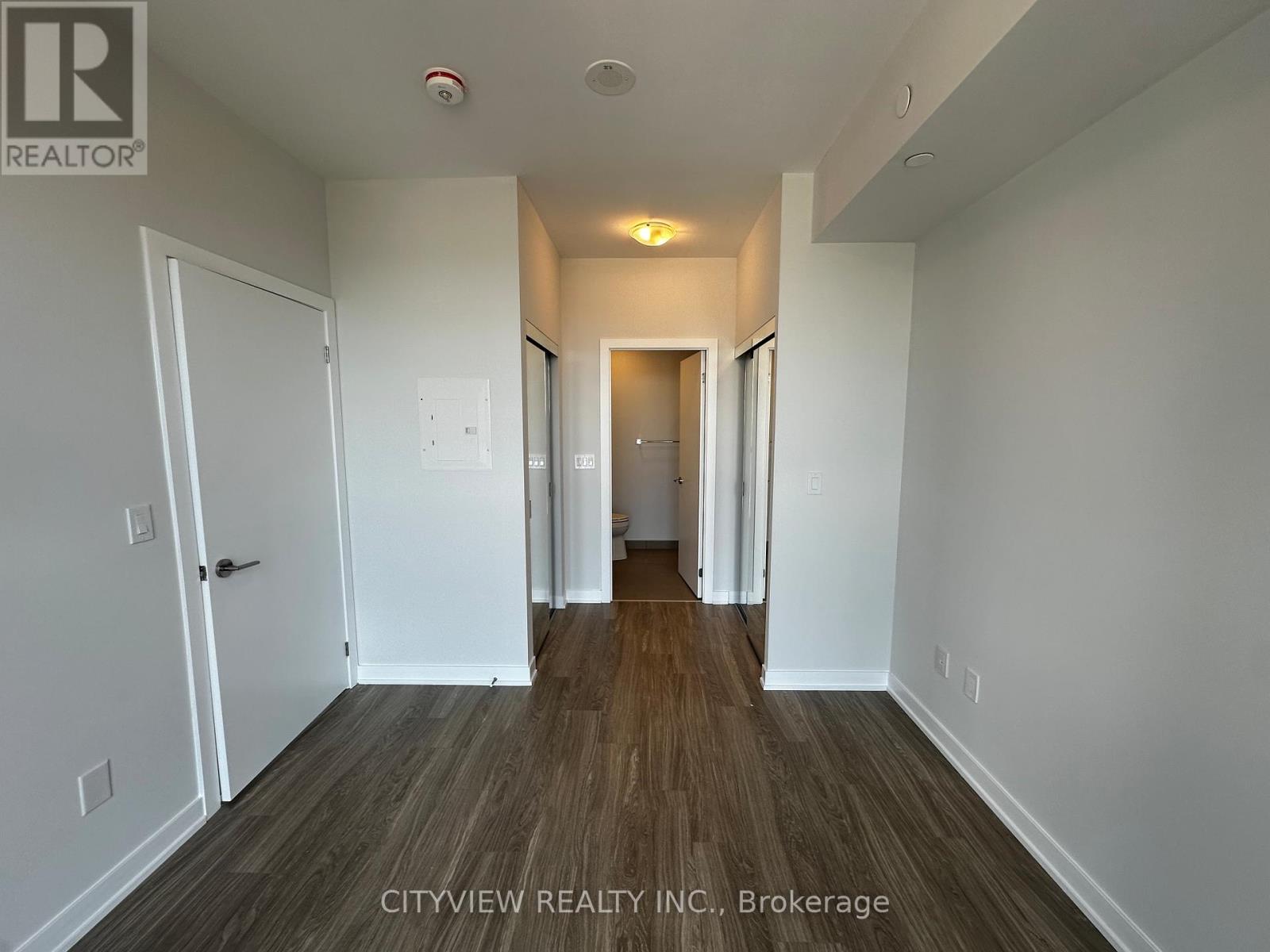 2411 - 430 Square One Drive, Mississauga, Ontario  L5B 0L6 - Photo 9 - W14102276