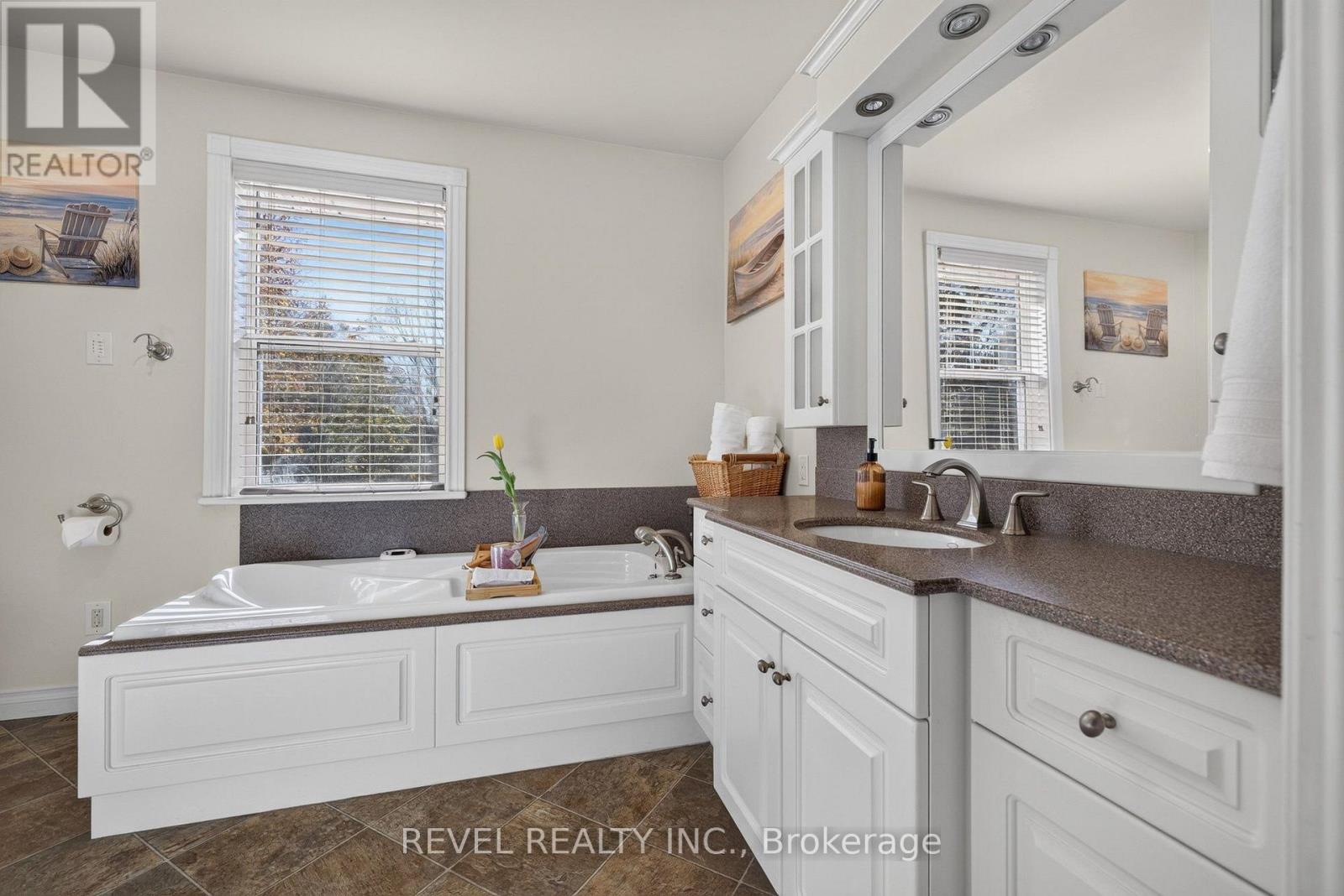 2084 Fifteenth Side Road, Milton, Ontario  L0P 1J0 - Photo 28 - W14102308
