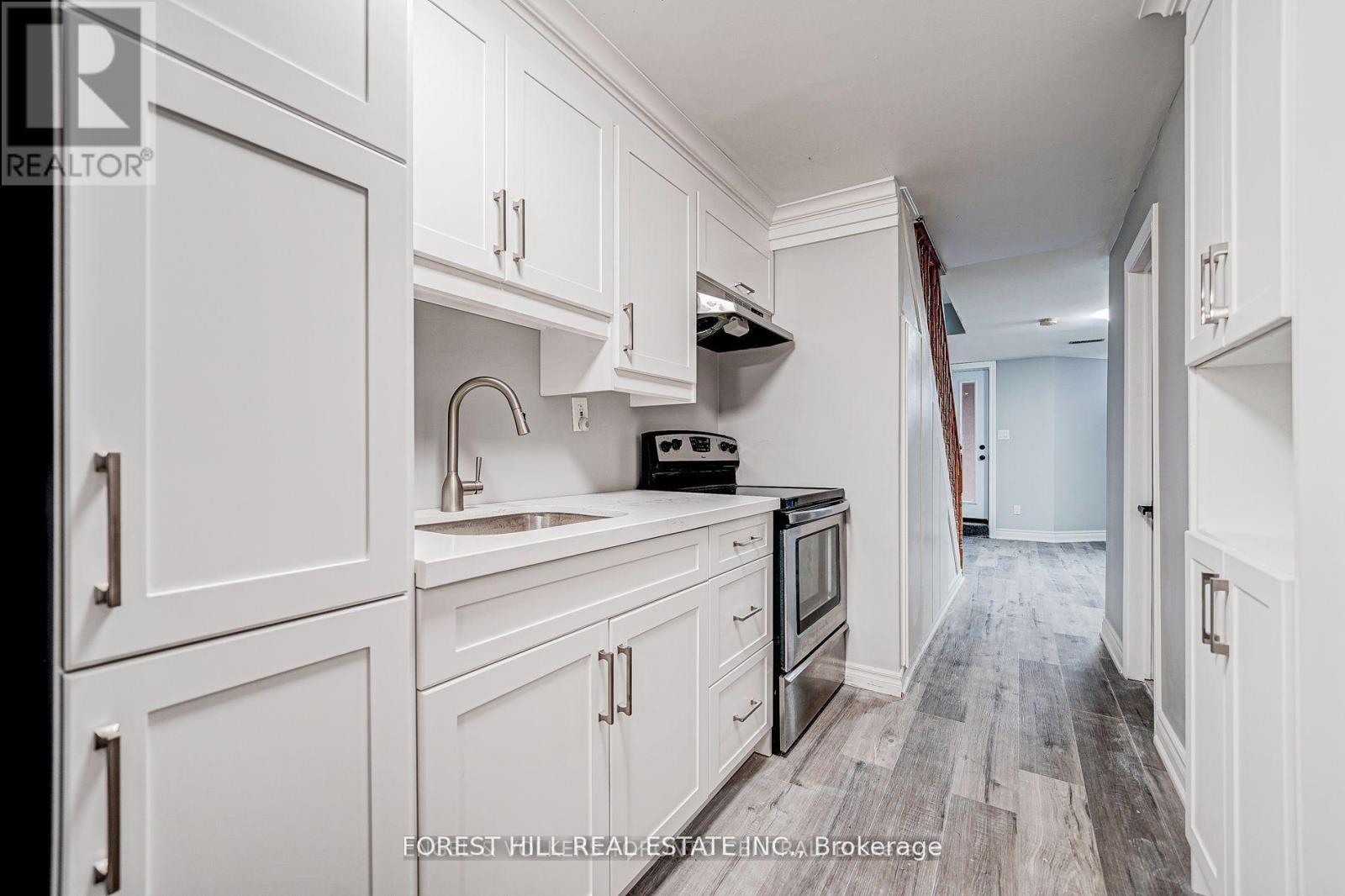 Lower - 39a Lippincott Street E, Toronto (Weston), Ontario  M9N 1B2 - Photo 11 - W14102312