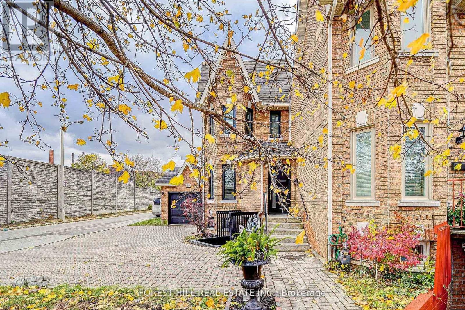 Lower - 39a Lippincott Street E, Toronto (Weston), Ontario  M9N 1B2 - Photo 2 - W14102312