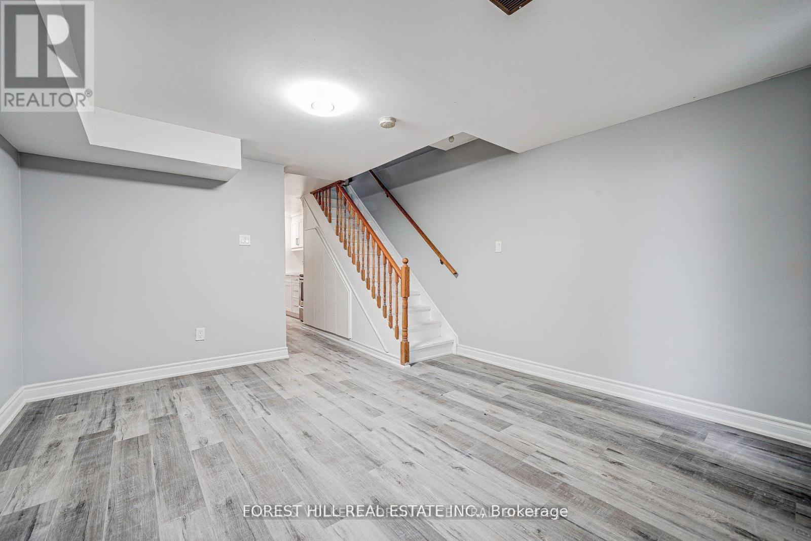 Lower - 39a Lippincott Street E, Toronto (Weston), Ontario  M9N 1B2 - Photo 5 - W14102312