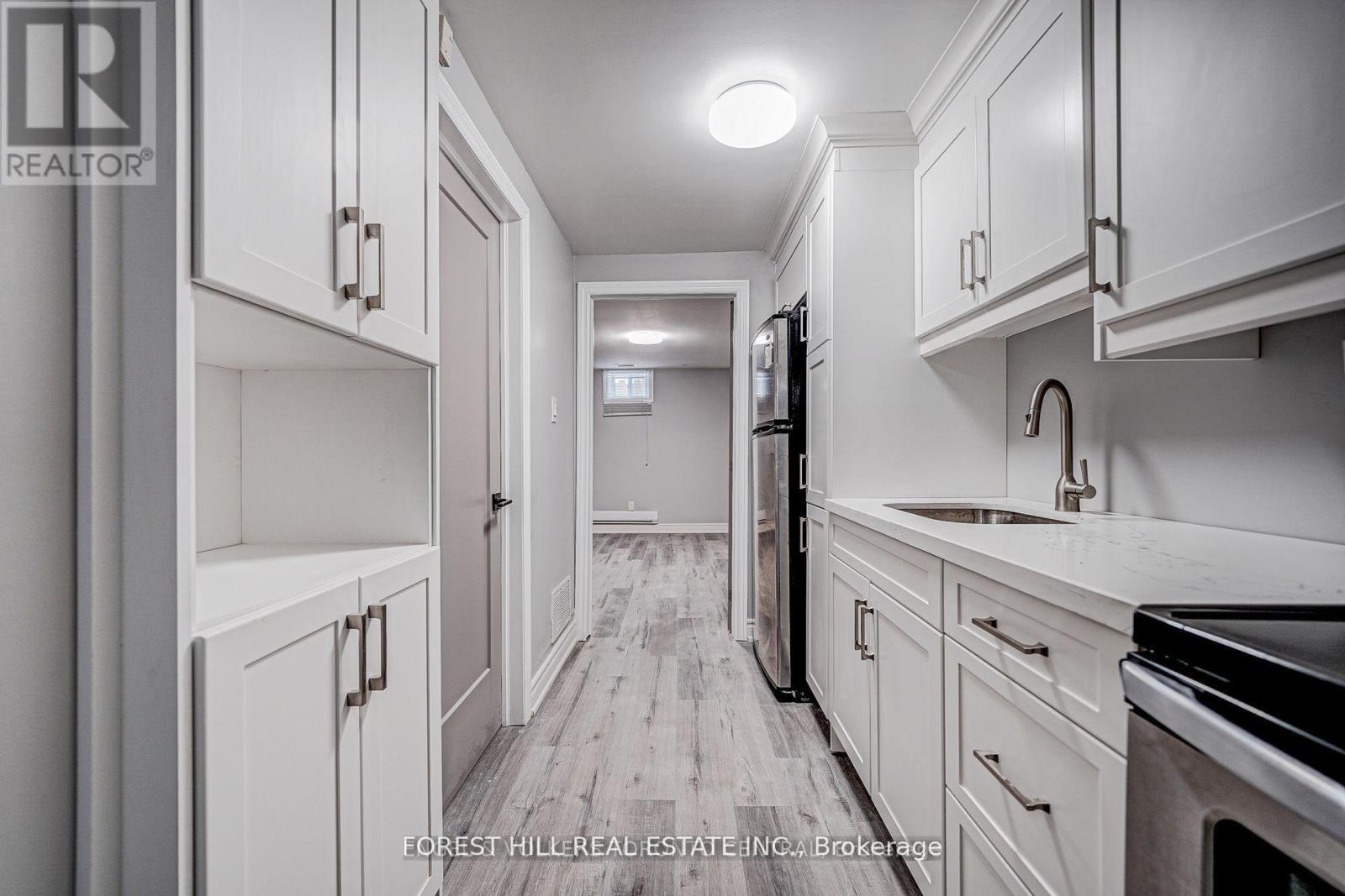 Lower - 39a Lippincott Street E, Toronto (Weston), Ontario  M9N 1B2 - Photo 8 - W14102312
