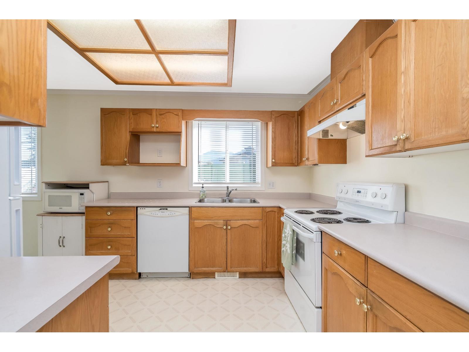 101 5765 VEDDER ROAD|Garrison Crossing
