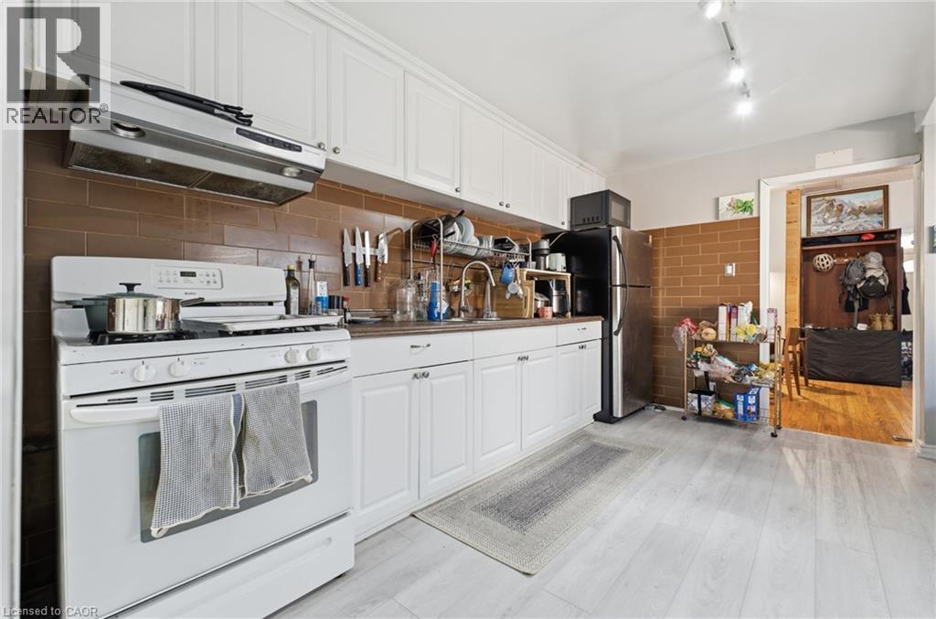 139 Euclid Avenue, Toronto, Ontario  M6J 2J8 - Photo 15 - 40871616