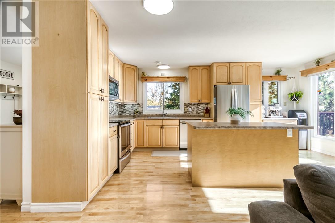 67 Burr Oak Drive, Naughton, Ontario  P0M 2M0 - Photo 4 - 2131030