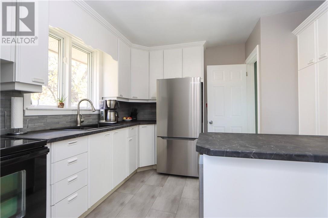 885 Adelaide Street, Sudbury, Ontario  P3E 4B7 - Photo 13 - 2131050