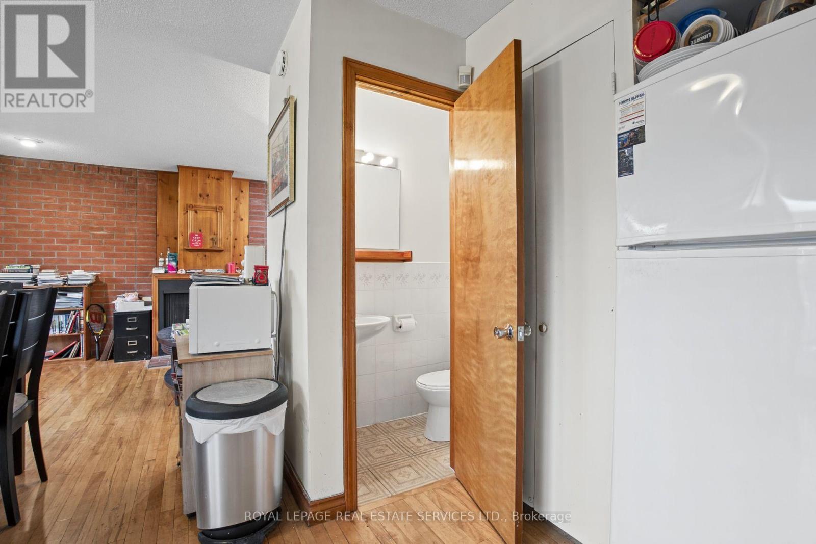 3 Harshaw Avenue, Toronto, Ontario  M6S 1X7 - Photo 34 - W14093974