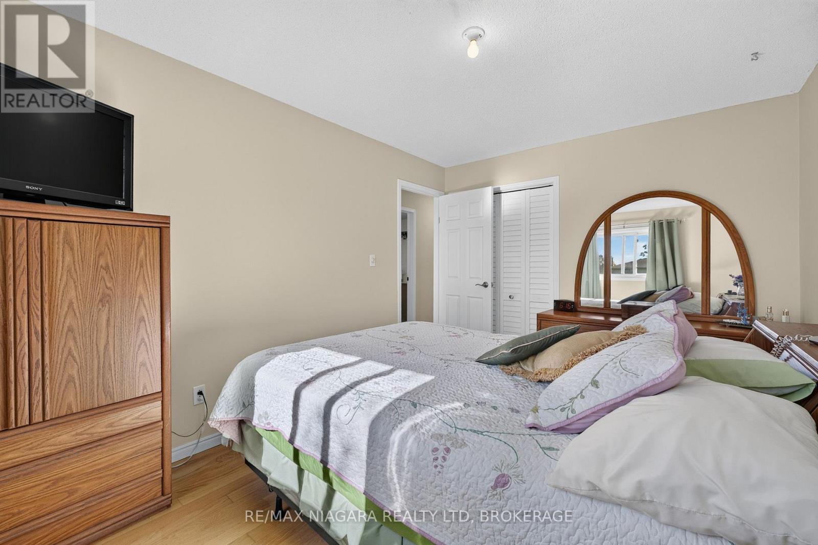 8230 Lexington Court, Niagara Falls, Ontario  L2H 1W4 - Photo 22 - X14102636