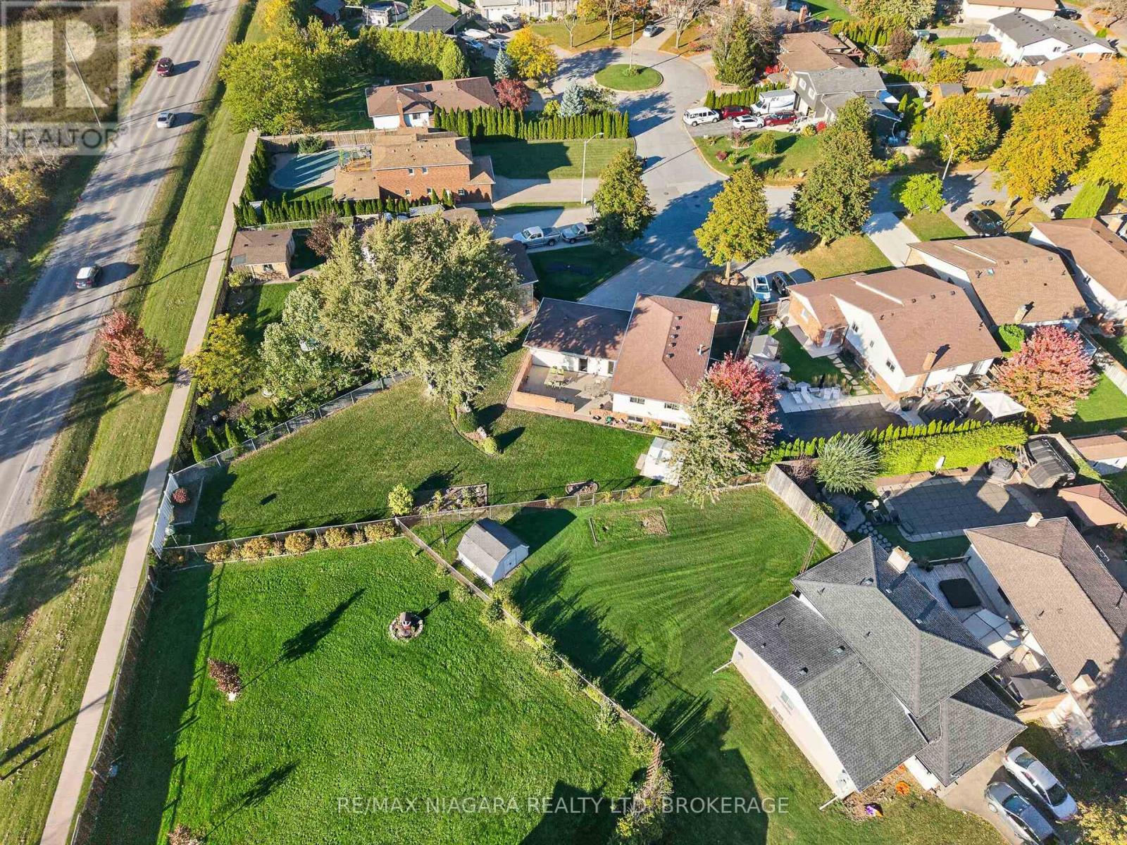8230 Lexington Court, Niagara Falls, Ontario  L2H 1W4 - Photo 4 - X14102636