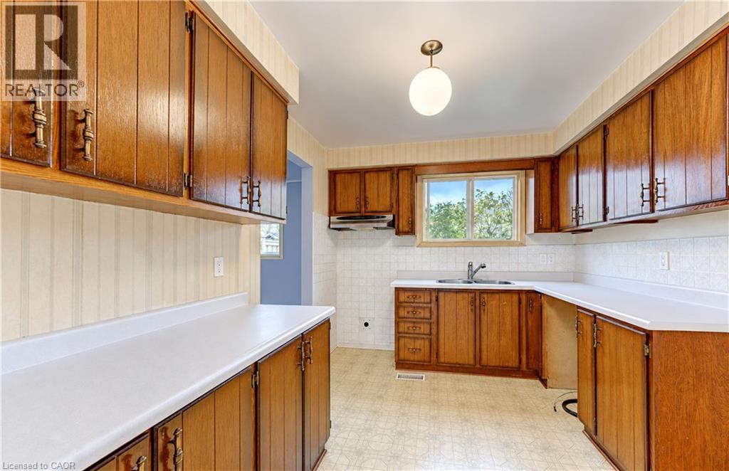 62 The Country Way, Kitchener, Ontario  N2E 2K8 - Photo 15 - 40870672