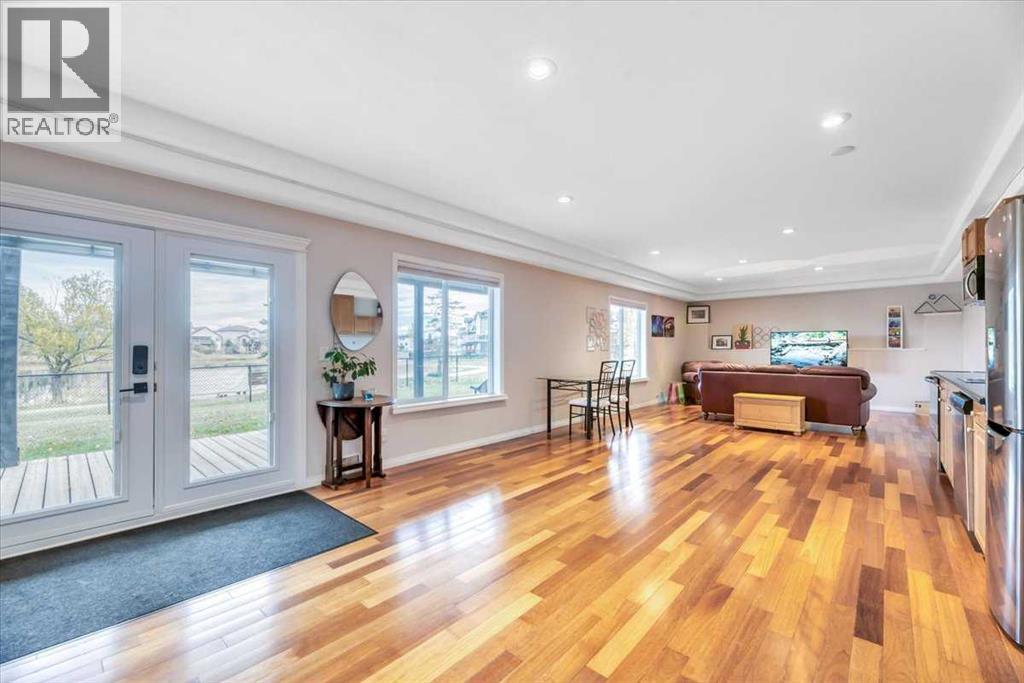 124 West Creek Glen