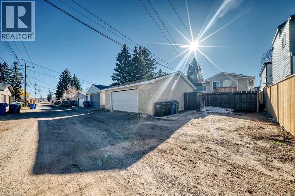 7312 36 Avenue NW, Calgary, Alberta  T3B 1T8 - Photo 48 - A2353417