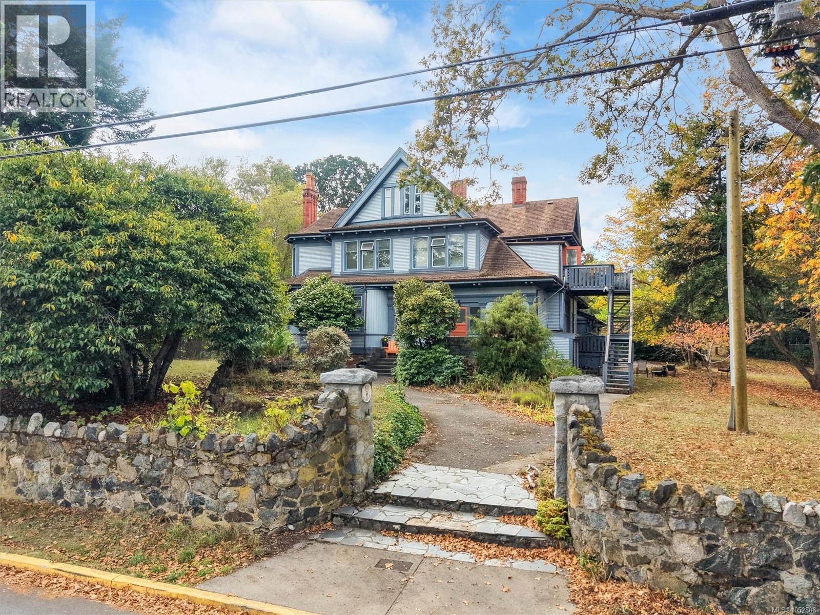 930 Pemberton Rd