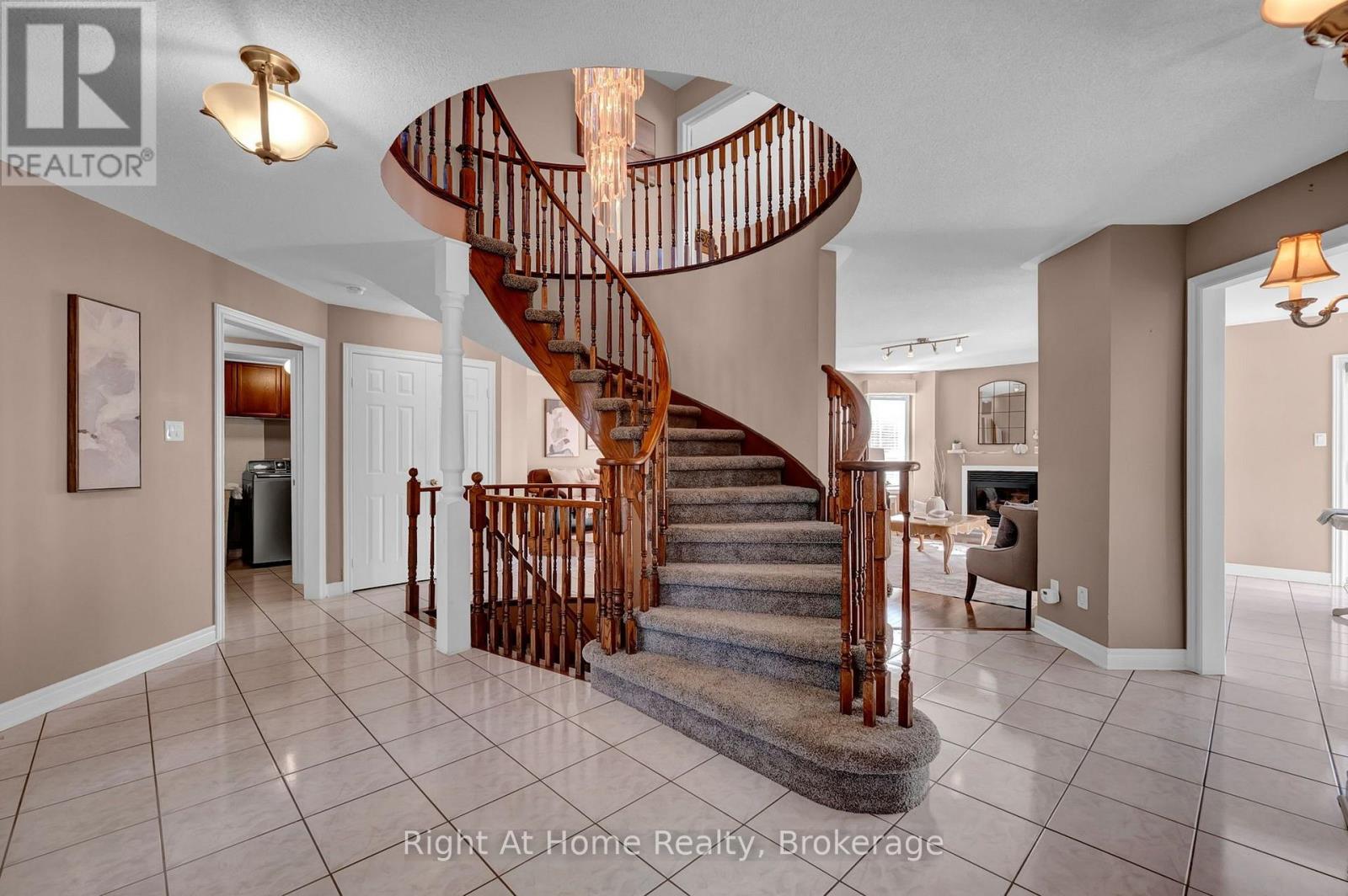 47 Welsh Street, Ajax, Ontario  L1T 4A4 - Photo 4 - E14102346
