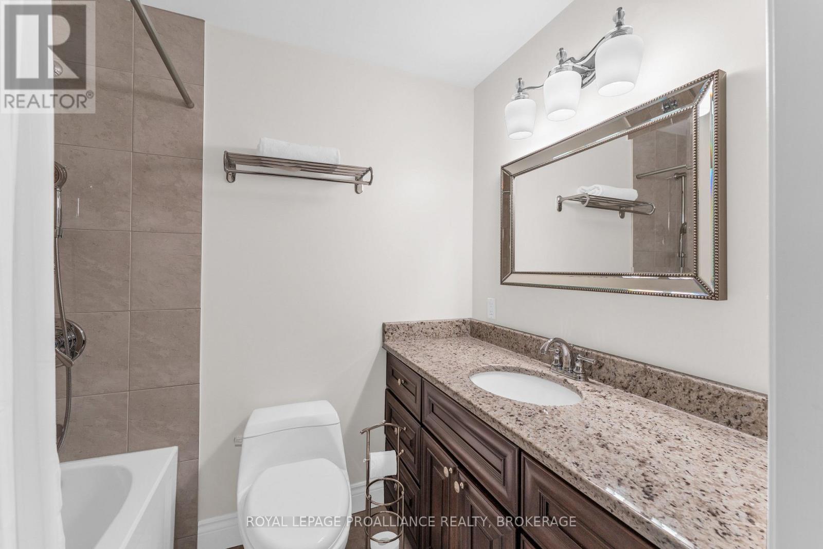101 - 235 South Street S, Gananoque, Ontario  K7G 1A4 - Photo 14 - X14102360