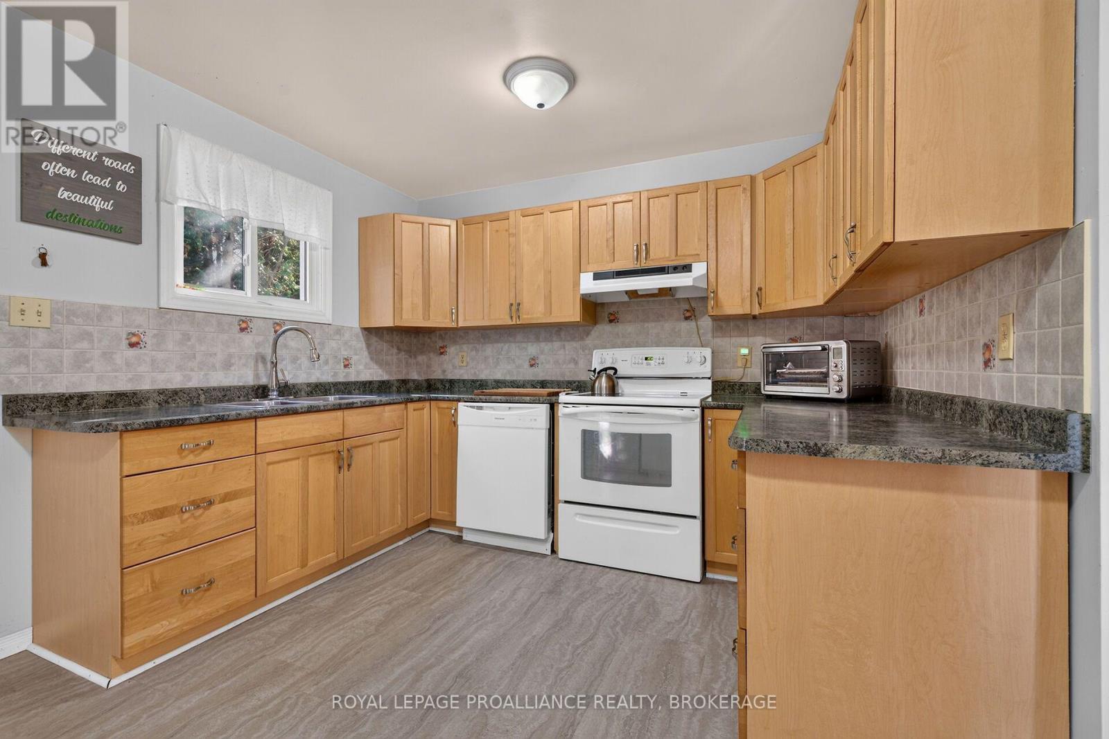 464 Henrietta Street, Gananoque, Ontario  K7G 1X7 - Photo 8 - X14102410