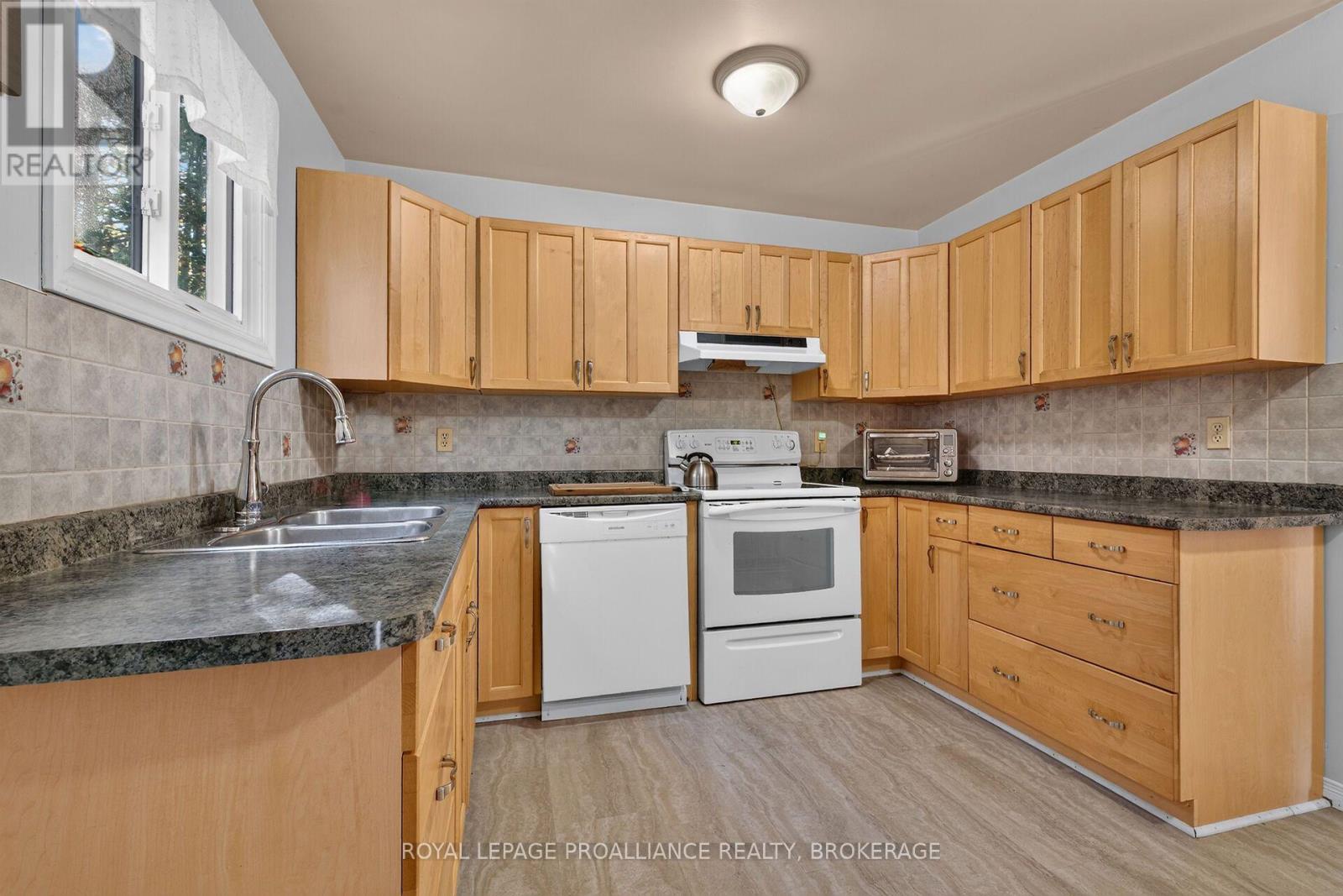 464 Henrietta Street, Gananoque, Ontario  K7G 1X7 - Photo 9 - X14102410