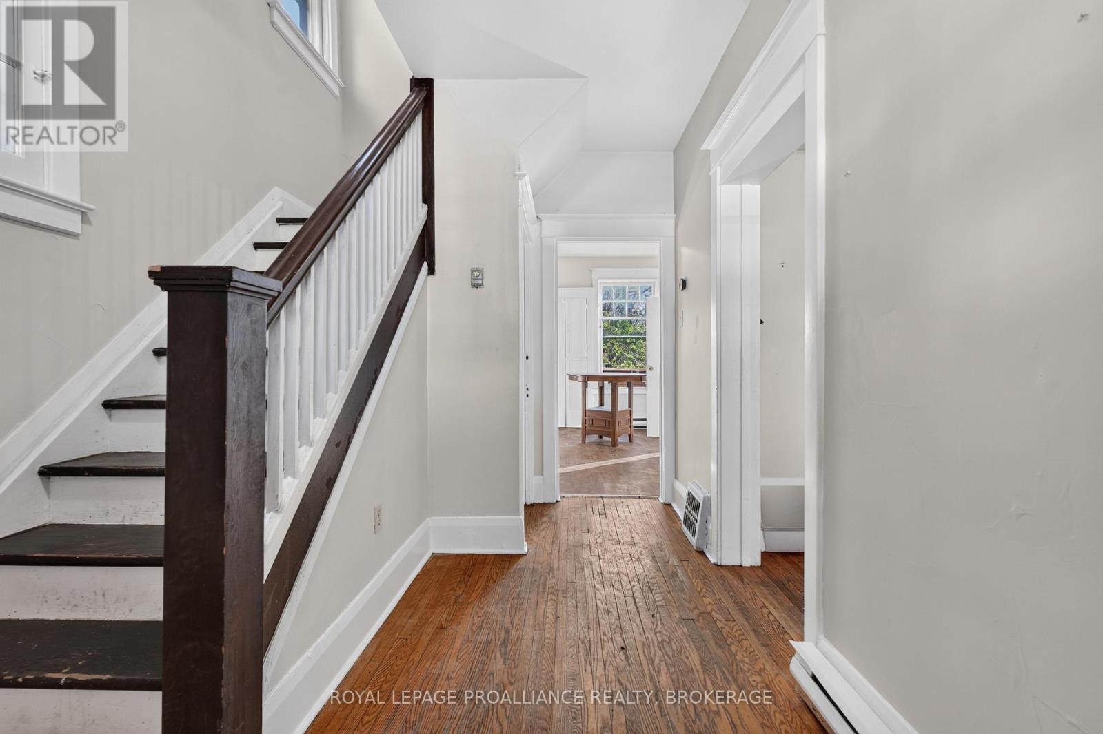 558 Brock Street, Kingston, Ontario  K7L 1V2 - Photo 5 - X14102600