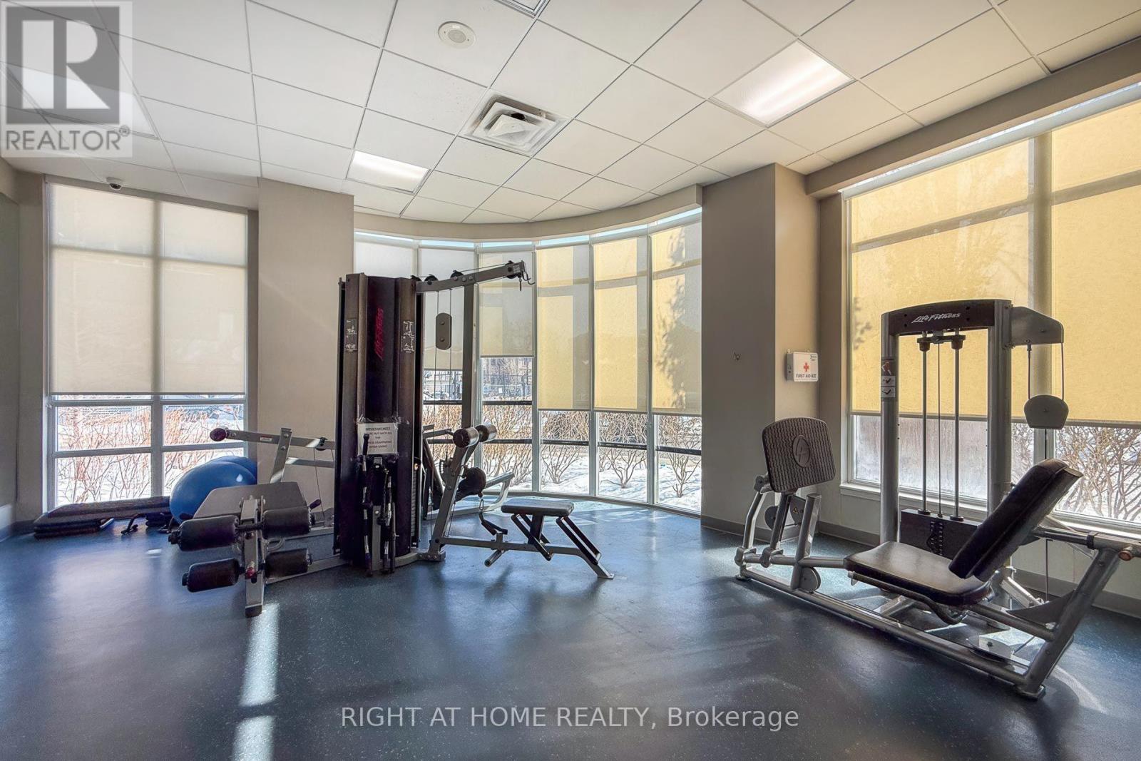 2022 - 35 Hollywood Avenue, Toronto, Ontario  M2N 0A9 - Photo 34 - C14102474