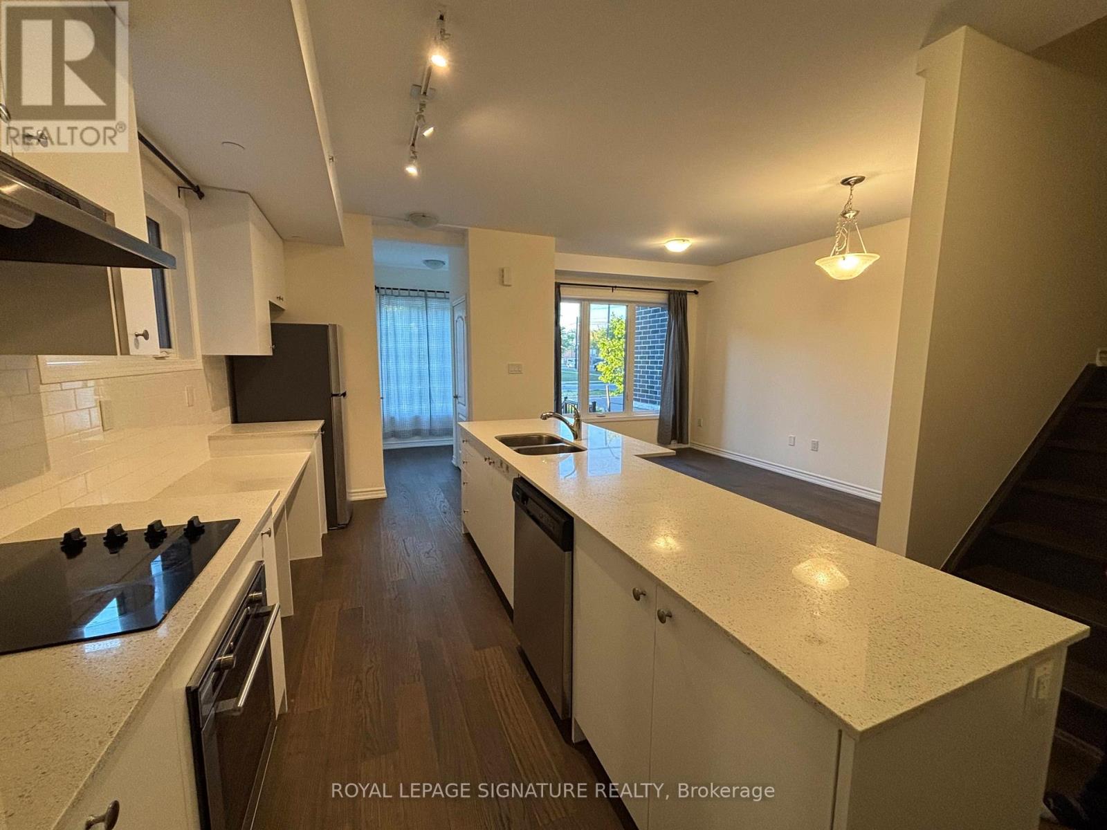 1b Clintwood Gate, Toronto, Ontario  M3A 0A8 - Photo 5 - C14102486