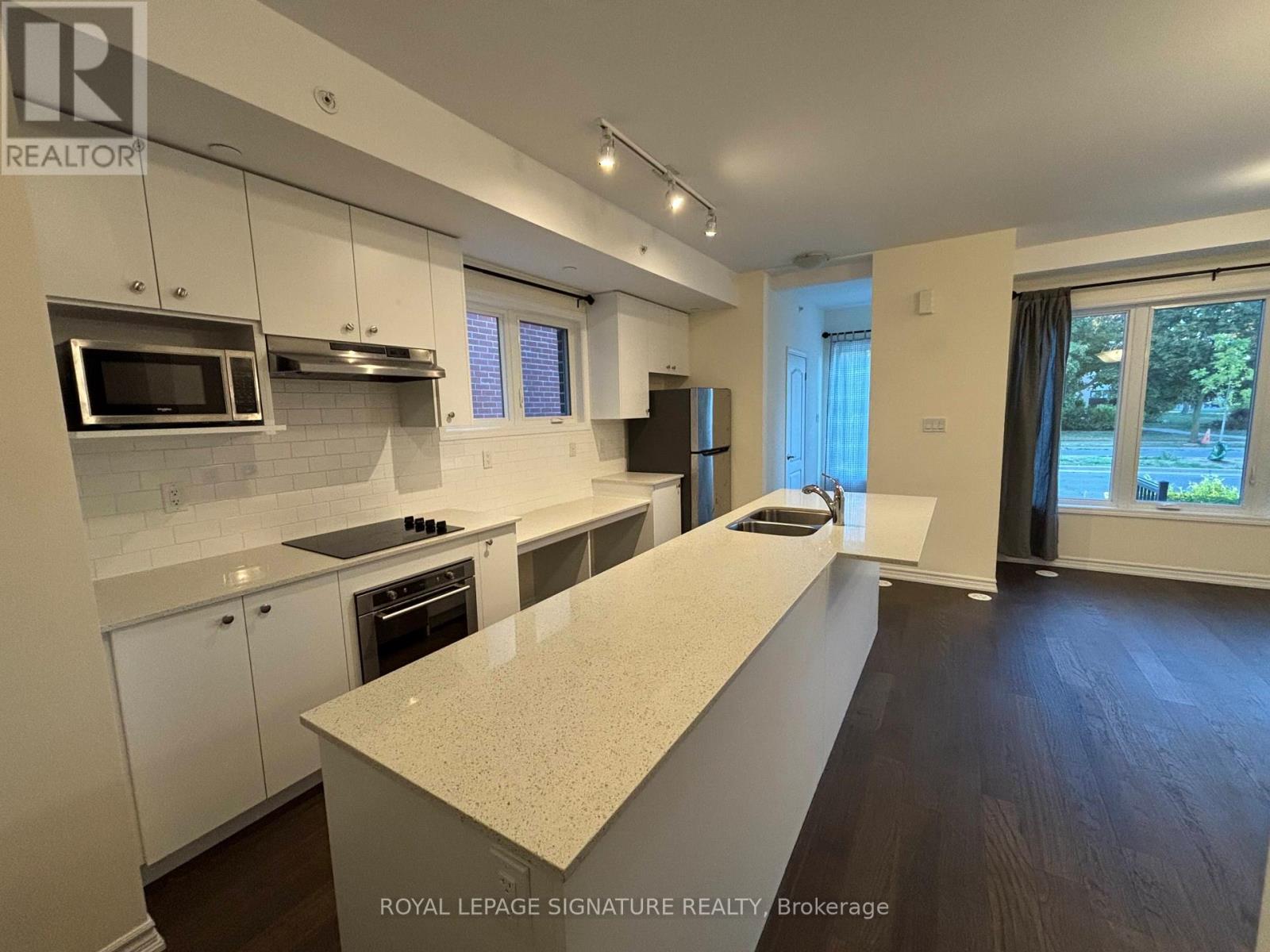 1b Clintwood Gate, Toronto, Ontario  M3A 0A8 - Photo 6 - C14102486