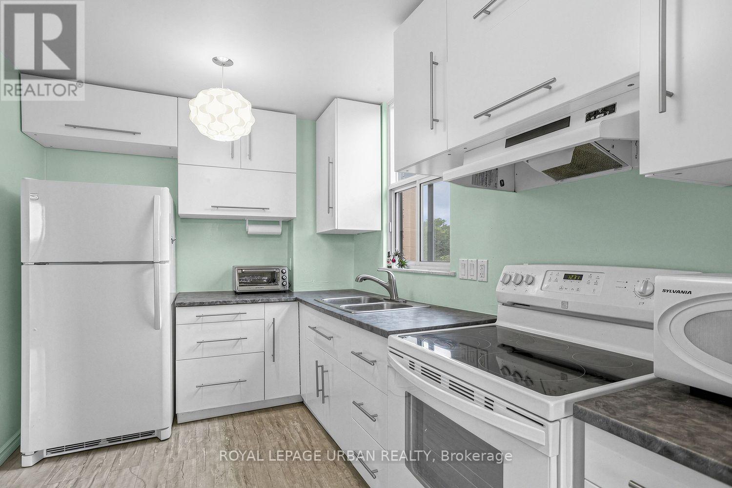 403 - 60 Pavane Linkway, Toronto, Ontario  M3C 1A1 - Photo 14 - C14102514