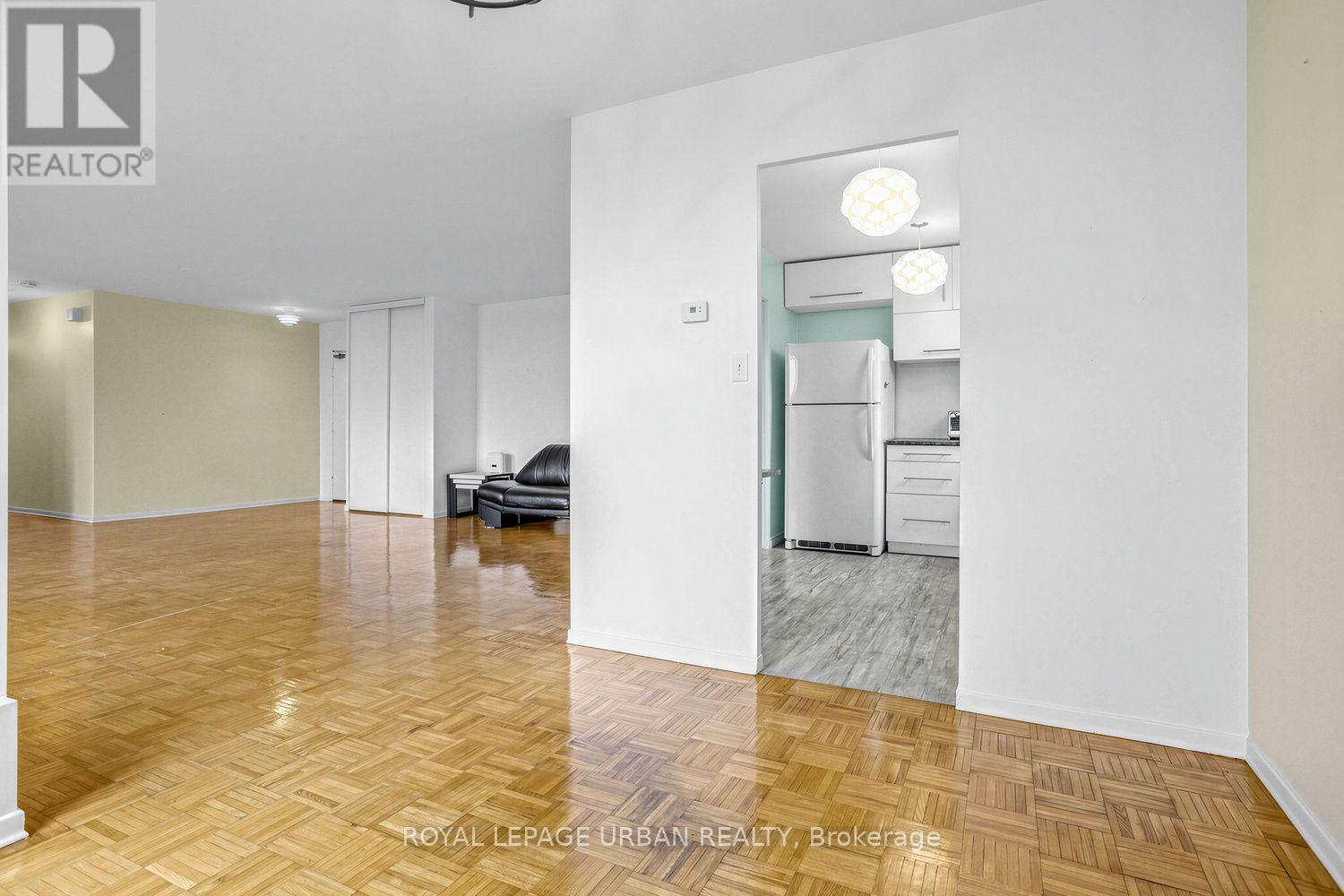 403 - 60 Pavane Linkway, Toronto, Ontario  M3C 1A1 - Photo 2 - C14102514