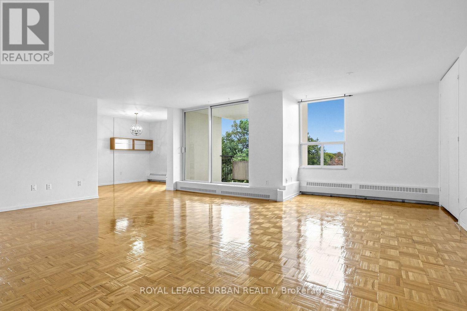 403 - 60 Pavane Linkway, Toronto, Ontario  M3C 1A1 - Photo 3 - C14102514