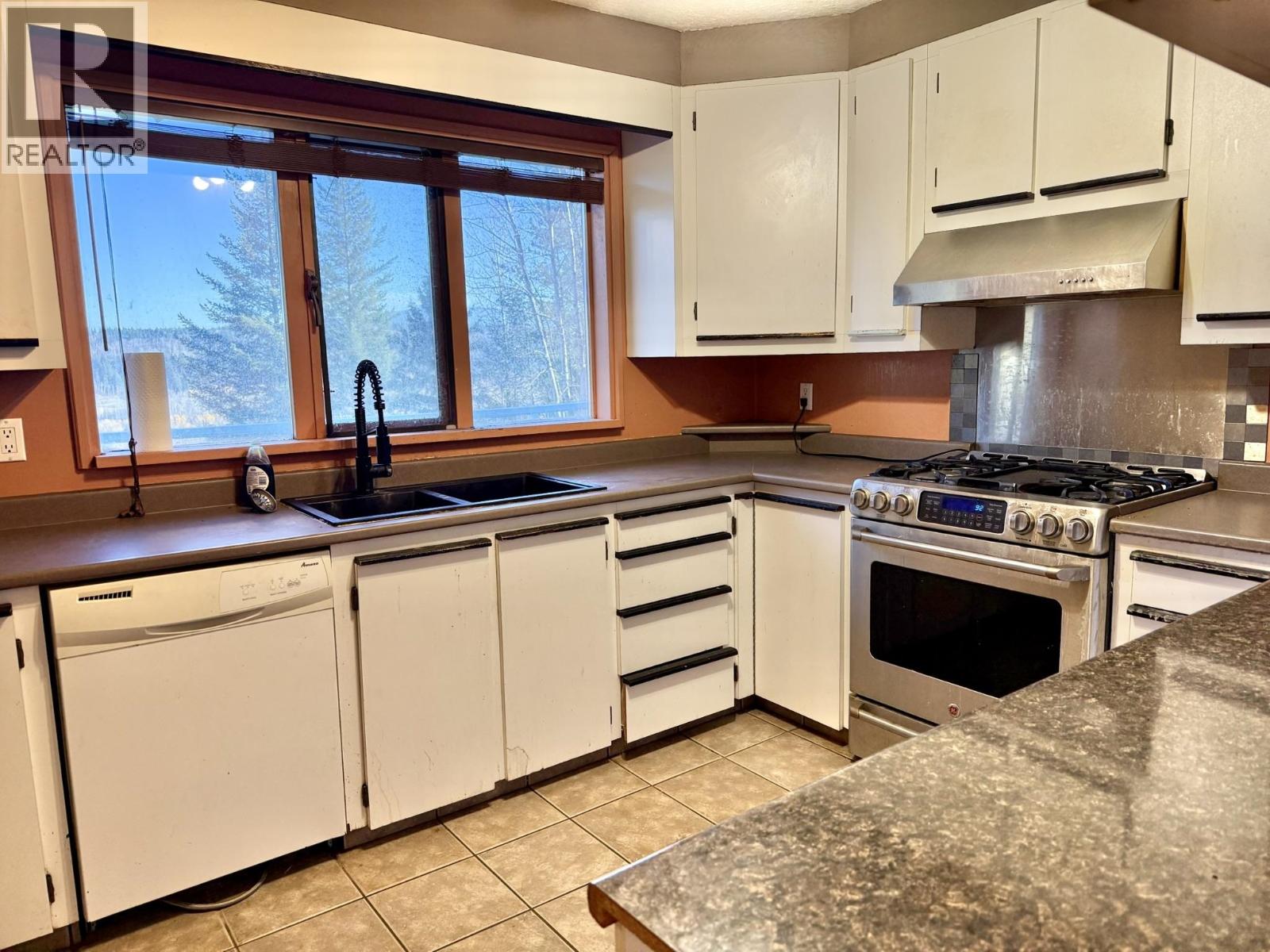 1288 West Fraser Road, Quesnel, British Columbia  V2J 6J1 - Photo 8 - R3176915