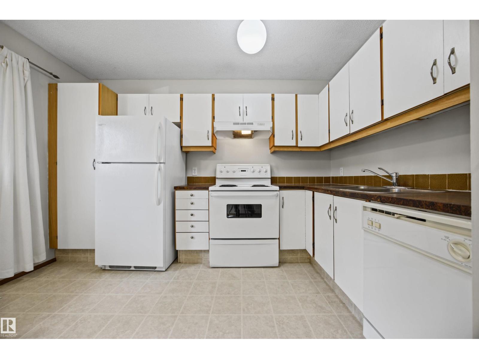 2744 105 St NW, Edmonton, Alberta T6J 4J3 - Photo 13 - E4513493