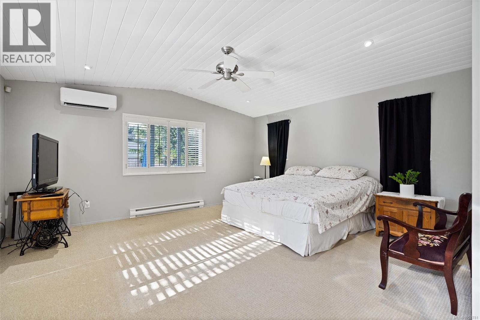 8698 East Saanich Rd