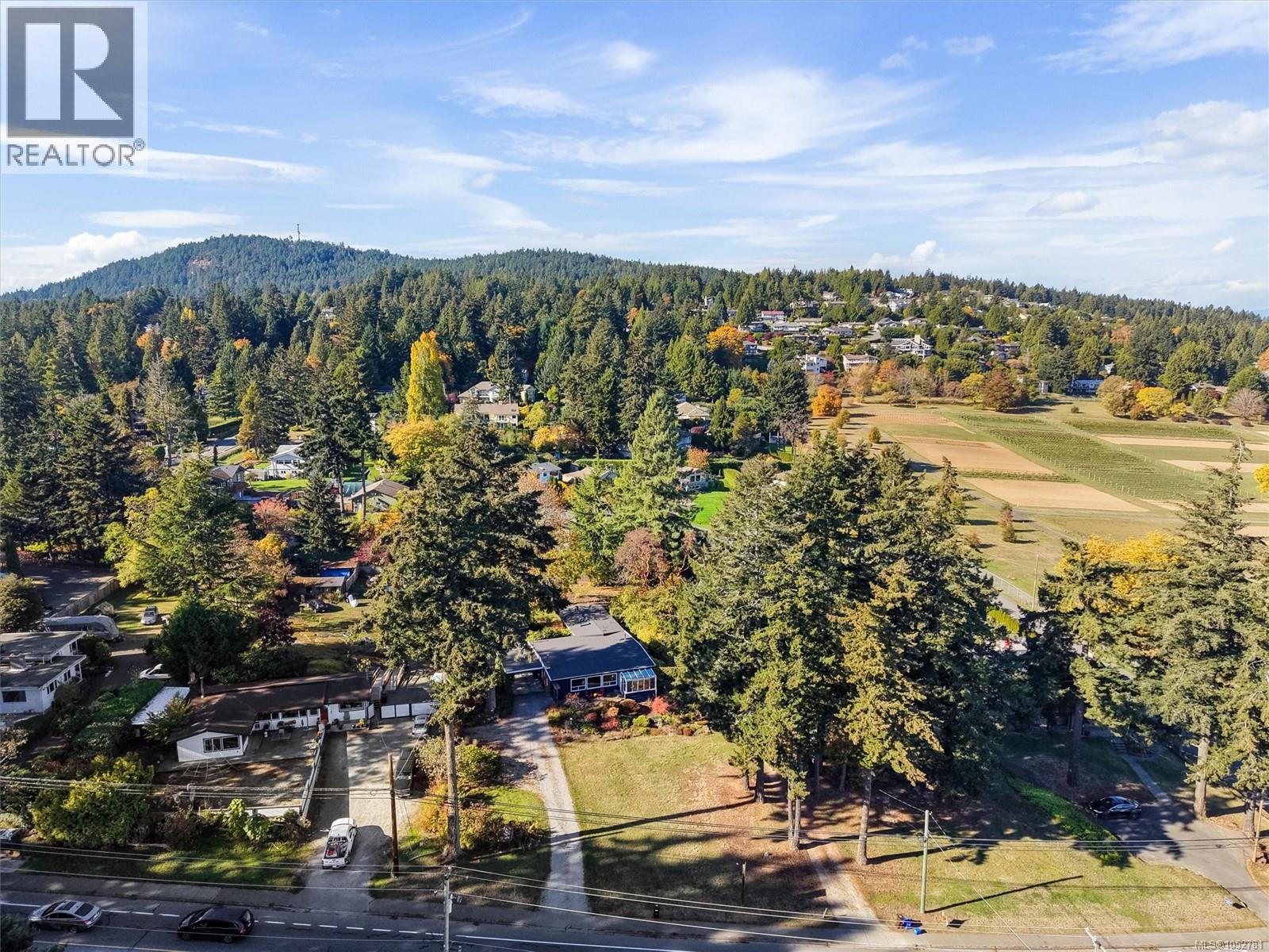 8698 East Saanich Rd