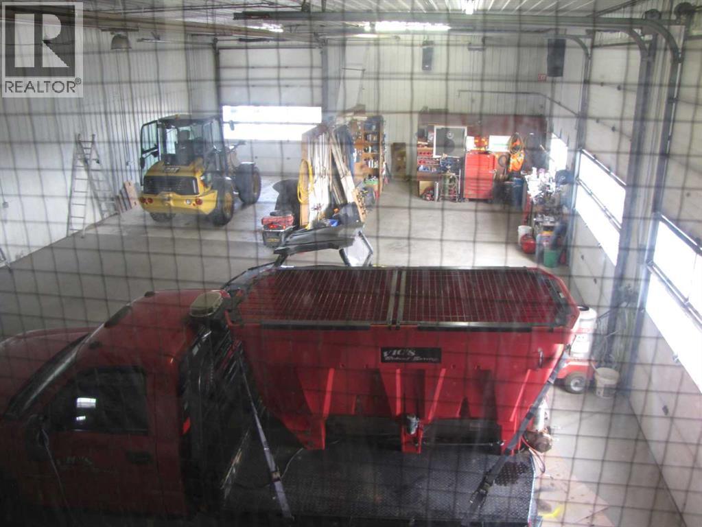 3208 52 Avenue