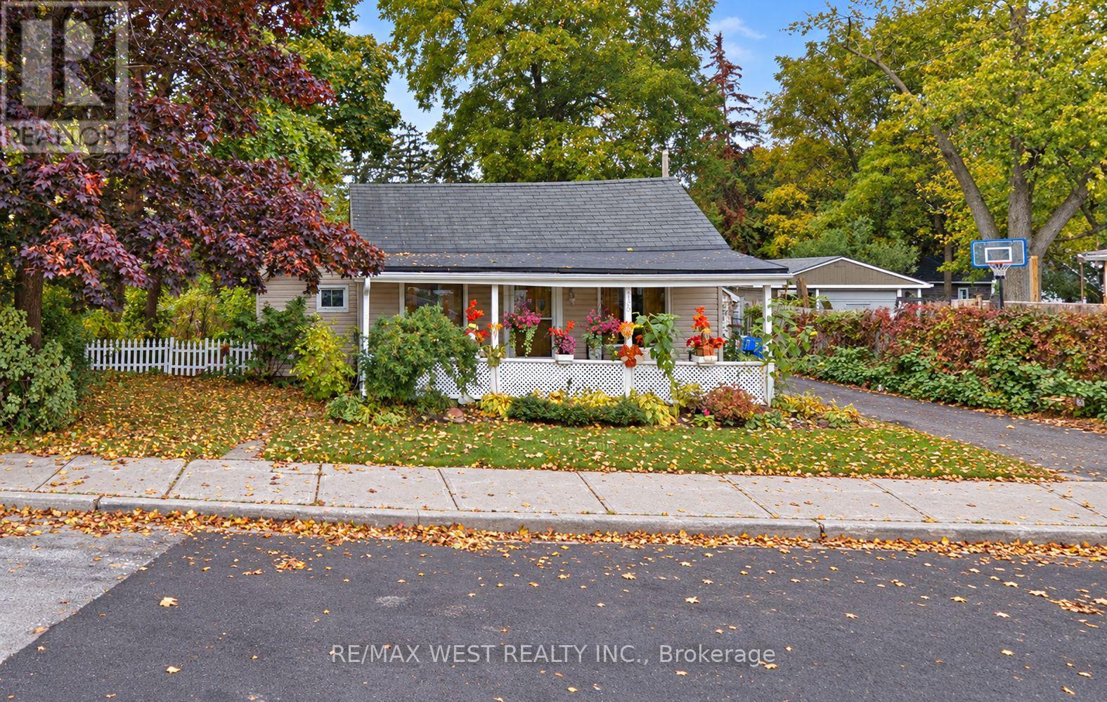 130 PINE STREET, Whitby, Ontario