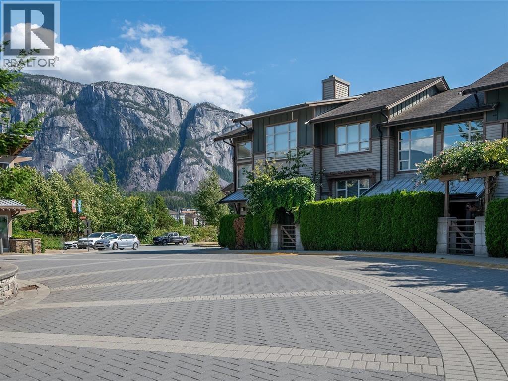 1216 VILLAGE GREEN WAY, Squamish, British Columbia