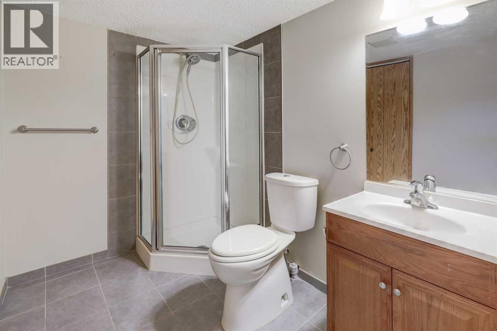 158 Saratoga Close NE, Calgary, Alberta  T1Y 7A1 - Photo 23 - A2352640