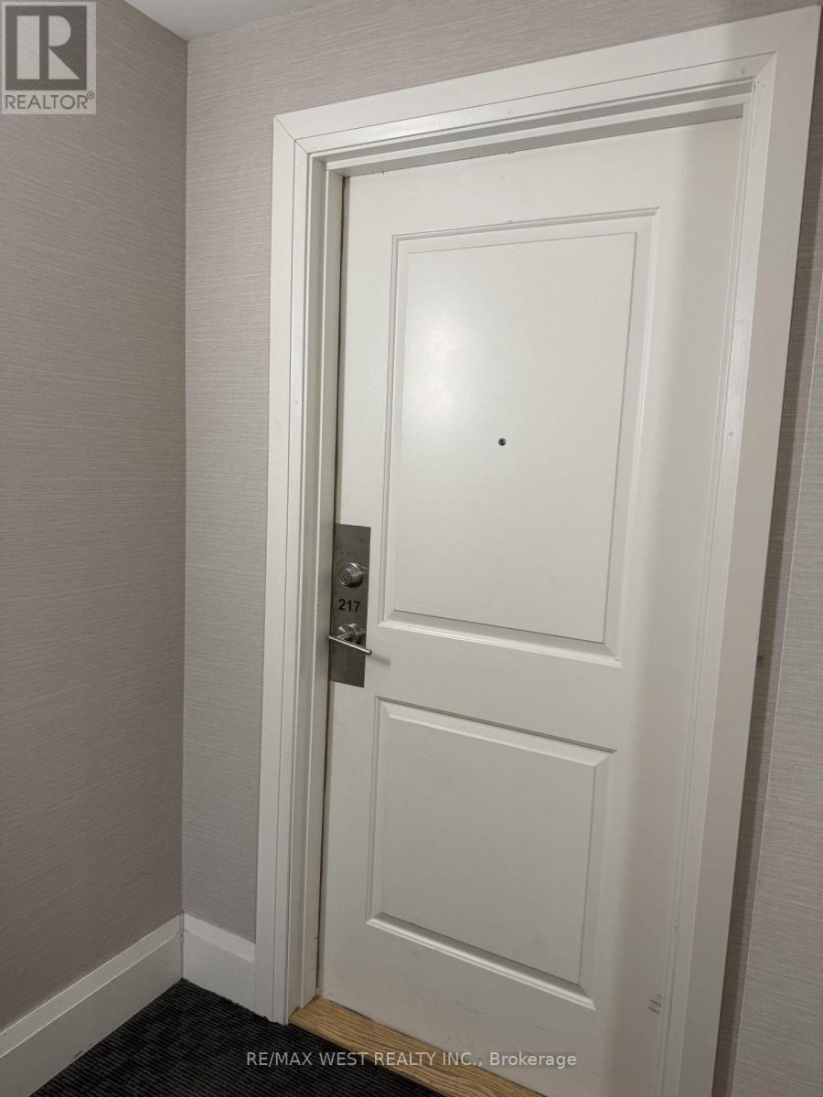 217 - 12 Woodstream Boulevard, Vaughan, Ontario  L4L 8C3 - Photo 4 - N14102434