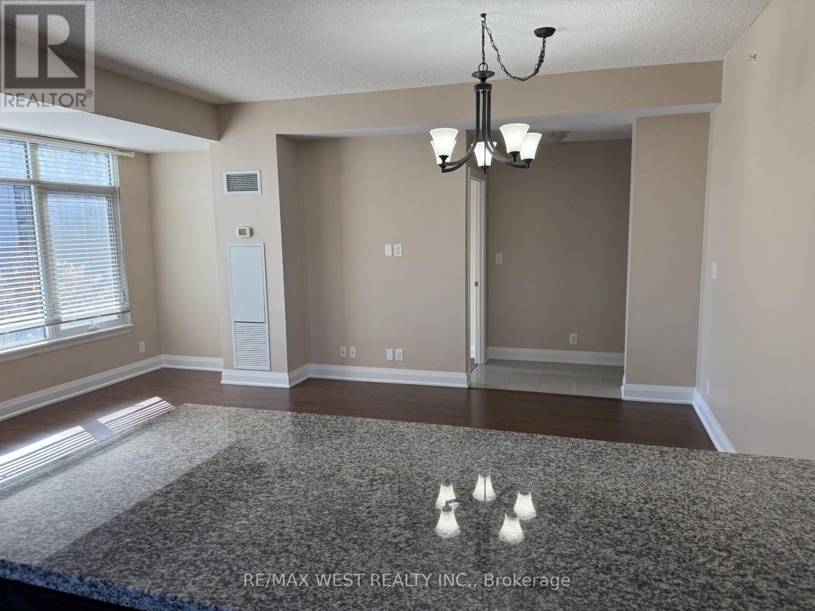 217 - 12 Woodstream Boulevard, Vaughan, Ontario  L4L 8C3 - Photo 7 - N14102434